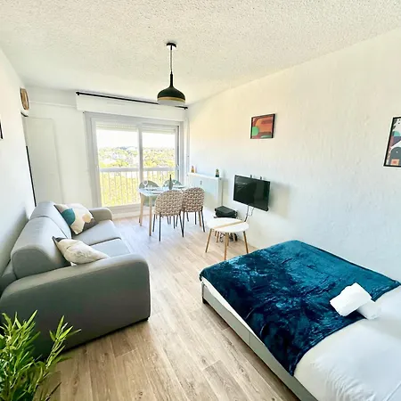 Le Baudin Avec Vue Sur Limoges Apartment Exterior photo
